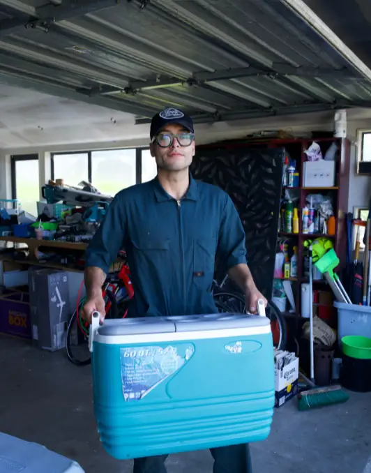 Junk removers Auckland clearing unwanted items from property